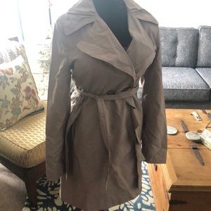 Tahari trench coat with ruffled front